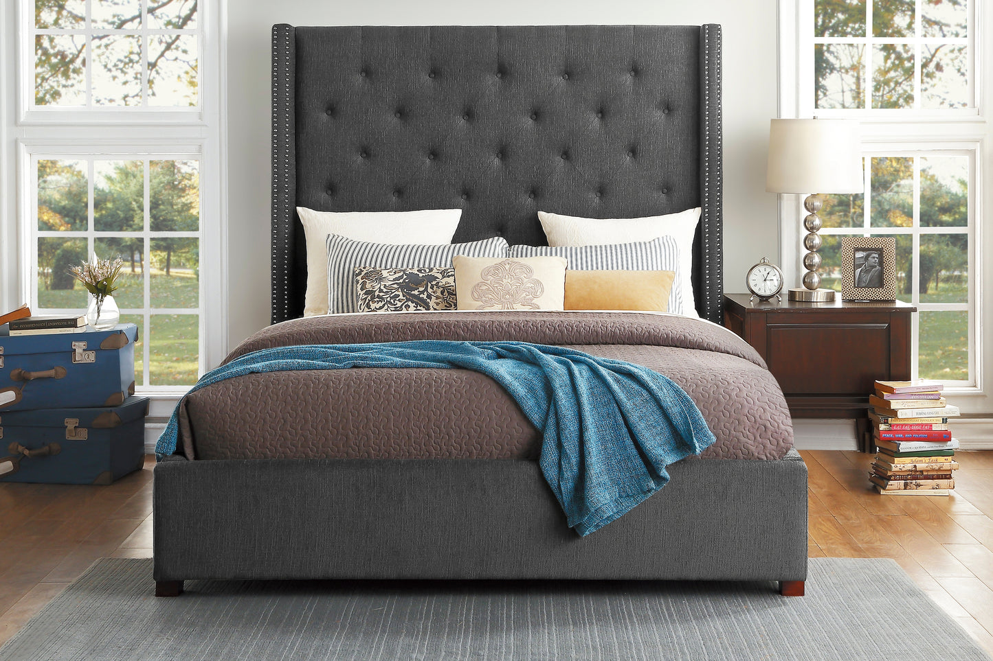 Fairborn Queen Platform Bed GREY