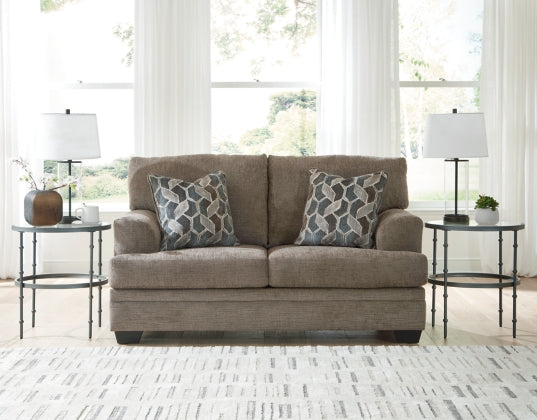 Stonemeade Loveseat NUTMEG